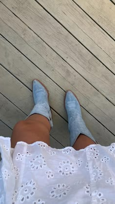 Coastal cowboy, blue cowboy boots outfit, white dress with cowboy boots outfit, cowboy boots outfit, coastal cowboy aesthetic, cowboy boot aesthetic, western boots, white dress with boots Blue Boots Outfit, Cowboy Boots Aesthetic, Blue Cowgirl Boots, Wedding Cowboy Boots, Blue Cowboy Boots, White Cowgirl Boots, Stile Blair Waldorf, Adrette Outfits, Dresses With Cowboy Boots