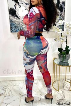 Olivia Mark - Chic and Trendy Casual Streetwear: Sleek Contrast Print O-Neck Two-Piece Set for Everyday Elegance Casual Streetwear, Two Piece Sets, Two Piece Outfit, Neck Designs, Sleek, Everyday Fashion, Two Piece, Print Patterns, Street Wear