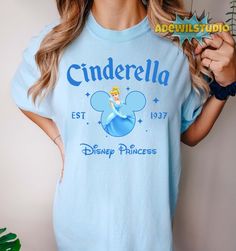 Cinderella Princess, Mommy Shirt, Disneyland Outfits, Cinderella Party, Princess Shirt, Set Ideas, Mommy Shirts, Princess Cinderella, Stitch Shirt