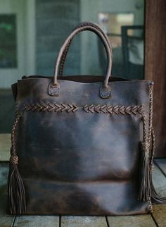 ❖ The Begonia Weekender | Handmade Argentine Leather Tote | SHOP - Lyelle ❖ Hairstyle Accessories, Amazon Marketing, American Dress, Dress Bag, Sac Week End, Kelly Bag, Handbag Heaven, Boot Bag, Summer Holiday