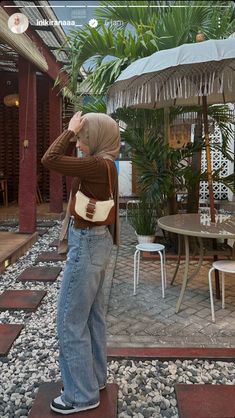 Ootd Celana Cream, Ootd Korean Style Hijab, Tutorial Hijab Modern, Outfit Hijab Simple, Korean Style Hijab, Hijab Fits, Ootd Korean Style, Outfit Hijab Casual, Hijab Trends