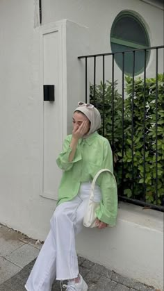 Fashion Hijab Casual, Green Shirt Outfits, Mirror Ootd, Outfit Ngampus, Suggested App, Korean Summer Outfits, Muslimah Outfit, Muslim Outfits Casual