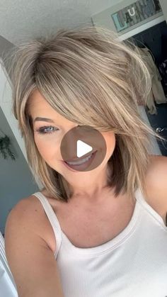 Kaci English Hair, Julianne Hough Hair, Heavy Layers, Shag Haircuts, Medium Layered Hair, Long To Short Hair, Fabulous Hair, Hair And Makeup Tips, Round Brush