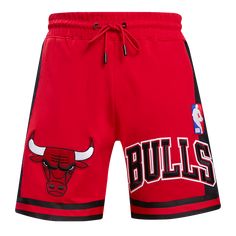 The Pro Standard Premium NBA Chicago Bulls Retro Classic Men's 2.0 Short (Red/Black) Vacation Style Men, Graphic Joggers, Black Lululemon Shorts, Nba Bulls, White Running Shorts, Chicago Bulls Logo, Bulls Logo, Under Armour Running, Bull Logo