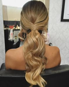 Formal Ponytail, Up Ponytail, Messy Ponytail Hairstyles, Long Ponytail Hairstyles, Tail Hairstyle, Formal Hairstyles For Long Hair, Elegant Ponytail, Wavy Ponytail