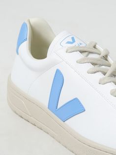 Sneakers VEJA Men color White Veja Sneakers Men, White Veja Sneakers, Veja Men, Sneakers Veja, Basket Veja, Veja Sneakers, Sneakers For Men, White Sneakers, Shoes Mens