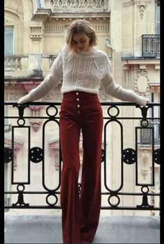 Trending Fashion Ideas, Vinter Mode Outfits, Burgundy Pants, Mode Hippie, Stylish Winter Outfits, Mode Boho, Cute Winter Outfits