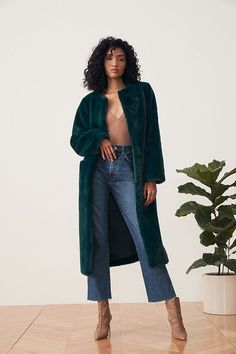 Coat Ideas, 70s Women Fashion, Fall Fashion Coats, Song Of Style, Fall Coat, Green Coat, Coat Design, Celebrity Outfits