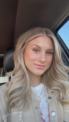 Champagne Blonde Hair With Money Piece, Blonde For Fair Skin Green Eyes, Lived In Blonde Pale Skin, Blonde Hair On Fair Skin, Creamy Blonde Babylights, Dorty Blonde Hair Natural, Utah Blonde Hair, Blonde Hair Before And After, Blonde Hair For Fair Skin