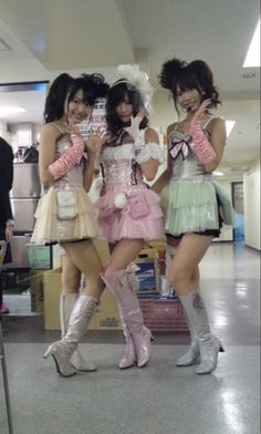 Japan Pics, 2000s Japanese Fashion, Jpop Idol, Idol Aesthetic, 20th Century Studios, Harajuku Girls, Idol Outfit, Angel Costume