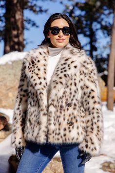 Leopard Fur Coat Outfit, Women's Ponchos & Wraps, Apre Ski, Leopard Fur Coat, Fur Coat Outfit, Luxury Lifestyle Girly, Chic Coat, Mob Wife, Ladies Poncho