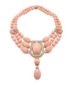 Fluted and smooth coral beads, coral cabochon and drop, baguette and brilliant-cut diamonds, and 18K gold. Antique Jewelry Necklace, Arrowhead Necklace, Fancy Jewellery Designs, Artisan Bracelets, David Webb, Beads Jewellery, Necklace Collection, Light Coral, Plus Ultra