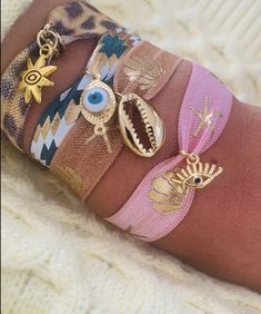 Diy Fabric Jewellery, Ribbon Bracelets, Jewelry Showcases, Summer Bracelets, Jewelry Fashion Trends