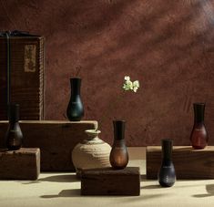 Kengo Kuma, Japanese Architect, Fragrance Bottle, Citrus Fragrance, Luxury Retreats, Woody Fragrance, Fragrance Collection, New Fragrances, Bottles And Jars