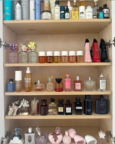 Skincare Organization, Donut Glaze, Shower Routine, Best Perfume, Skin Food, Aesthetic Beauty, Perfume Collection, Body Skin, Smell Good