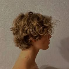 Surfer Hair, Blonde Hair Boy, Men Haircut Curly Hair, Wavy Hair Men, Blonde Curly Hair, Boys With Curly Hair, Blonde Guys, Curly Hair Men, Short Blonde Hair