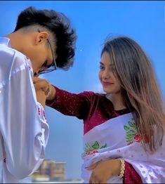 Couple Photoshoot Poses Korean, Kiss Picture Couple Image, Girlfriend Boyfriend Pictures, 4k Couple Pic, Couples Kiss, Meldi Ma Hd Photo, Boyfriend Instagram, Korean Couple Photoshoot, Wedding Happy