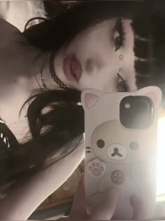 Cute Pfp Pics, Piercings Face, Gothic Makeup Tutorial, Alternative Makeup, Face Makeup Tutorial, Cool Makeup Looks, Makeup Tut, Emo Makeup