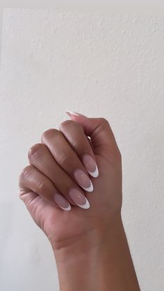 Oval French Tip Acrylics, Nails Almond White Tips, Almond French Tip Nails Classy, White Tips Oval Nails, Almond Oval French Tip Nails, Medium Round French Tip Nails, White Tip Nails Round, French On Round Nails, White Rounded French Tip