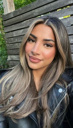 Blonde Brown Hair Color, Hair Colorful, Black Hair Balayage, Brown Hair Looks, Brown Hair Inspo, Dyed Blonde Hair, Balayage Hair Dark