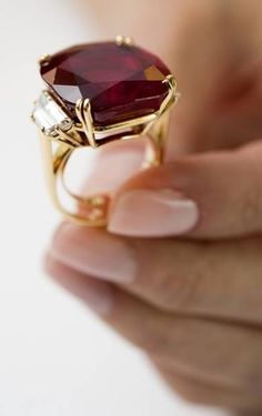 Garnet And Diamond Ring, Natural Ruby Ring, Gold Sapphire Ring, Colorful Life, Ruby Jewelry, Bling Rings, Fabulous Jewelry, Ruby Ring, Bling Bling