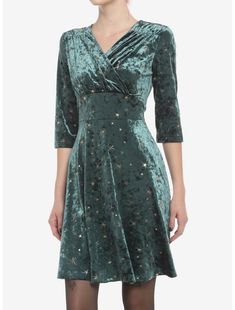 Her Universe Retro Star Velvet Dress Casual Bride, Wedding Party Outfits, Green Velvet Dress, Witch Fashion, Her Universe, Wonderful Time Of The Year, Star Dress, Festival Dress, Western Dresses