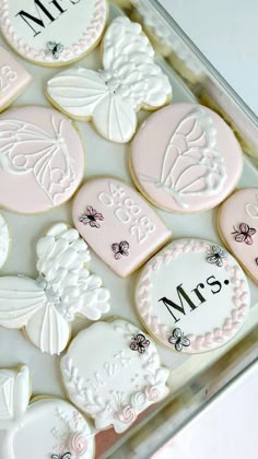 Lifetime Of Butterflies, Bridal Cookies, Butterfly Cookies, Royal Icing Flowers, Bridal Shower Balloons, Wedding Shower Themes, Bridal Shower Cookies, Bridal Shower Inspiration