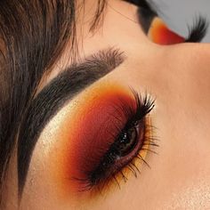 Red Eye Makeup Looks, Red Eyeshadow Makeup, Prettiest Makeup, Red Eye Makeup, Drag Make-up, Eye Makeup Looks, Make Up Inspiration, Red Eyeshadow