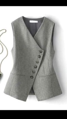 Vests Outfits For Women, Waistcoat Outfit, Clothing Pattern Design, Trends 2025, Mode Kimono, Blazer Outfits For Women, Women Vest, Knit Vest Pattern, Tailored Clothes