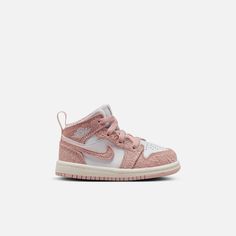 Style No. FN7537-161 Color: White/Legend Pink/Sail Tickle 'em pink with this special edition of the shoe that started it all. These mini J's have a rosy colorway and classic Jordan construction that's built to last. Jordan 1 Mid SE Baby/Toddler Shoes. Nike Mid Pink, Pink Jordans, Baby Jordans, Air Jordan 1 Mid Se, Nike Air Jordan 1 Mid, Toddler Socks, Kids Jordans, Nike Air Jordan 1, Synthetic Materials