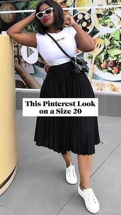 Plus Size Pleated Skirt Outfits, Pleated Skirt Outfit Plus Size, Pleated Skirt Outfit Casual, Tshirt Skirt Outfit, How To Style Pleated Skirt, Pleated Skirt Outfit Summer, Pleated Skirt Outfit Ideas, Black Pleated Skirt Outfit, Classy Plus Size Outfits