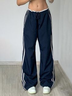 DETAILS
Composition: 98% Polyester, 2% Elastane
Design: Plain, Contrast Binding, Zipper
Style: Casual
Thickness: Regular
Sheer: No
Material: Woven Fabric
Occasion: Leisure, Sports Color Wide Leg Pants, Casual Sweatpants, Baggy Trousers, Weave Style, Colored Pants, Baggy Pants, Side Stripe, Bagpack, Sport Pants