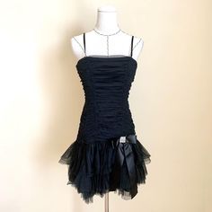 Lace Up Dresses, 2000s Hoco Dress, Quinceanera Guest Dresses, Short Black Party Dress, Grunge Prom Dress, 2008 Style, Homecoming Dresses Short Black, Black Party Dresses Short, Dress References