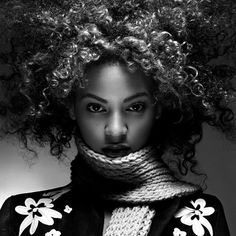 Glowing Radiant Skin, Hair Afro, Patrick Demarchelier, Luscious Hair, Hair Icon, Skin Complexion, Natural Beauty Tips, Foto Art, Beyonce Knowles