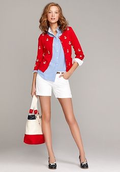 Nautical style Preppy Women, Casual Chique, White Denim Shorts, Preppy Look, Stylish Clothes, Red Cardigan, Spring Summer Outfits