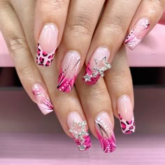 Nail art | gel nails | nail ideas | nail inspo | y2k nails | leopard print | cheetah | zebra | tiger print | pink | mcbling | jersey shore | tara yummy | 2000s | star charm Hoco Nails Hot Pink, Zebra And Cheetah Nails, Pink Tiger Nails, Baddie Y2k Nails, Tara Yummy Nails, 2000s Nails Trends, Hot Pink Leopard Nails, Y2k Summer Nails, Leopard Print Nails Pink