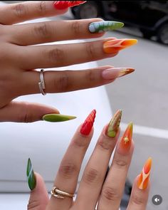 Orange And Green Nails Ideas, Orange And Green Acrylic Nails, Orange Green Nails, Mismatched Aesthetic, Green And Orange Nails, Orange And Green Nails, Nails Streetwear, Eccentric Nails, Colombia Nails