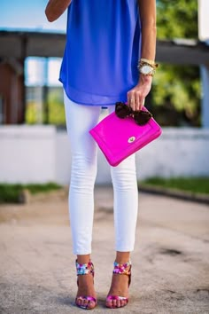 White jeans & bright colors for spring Looks Jeans, Mode Shoes, Pink Purse, Looks Chic, Business Attire, Stitch Fix Style, Beauty Photography