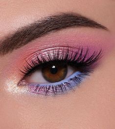 Maquillage Yeux Cut Crease, Eye Makeup Images, Prom Eye Makeup, Eye Makeup Pictures, Eye Makeup Designs, Colorful Eye Makeup, Makeup Eye Looks, Creative Eye Makeup