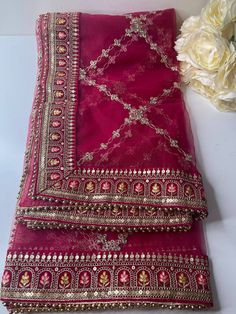 Traditional Sabyasachi Inspired Embroidered Work Bridal, Wedding Wear Indian Dupatta, Beautiful Embroidered Zari Work Chunni Bridal Chunni Design, Bridal Chunni, Bridal Dupatta Designs, Duppattas Designs Ideas, Suits For Women Indian, Rajasthani Dress, Reception Bride, Indian Wedding Jewelry Sets, Bridal Dupatta