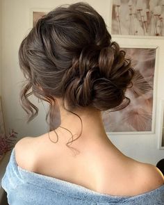 The most romantic bridal hairstyle to get an elegant look Cute Prom Hairstyles, Up Dos For Medium Hair, Low Bun, Penteado Cabelo Curto, Wedding Updo, Wedding Plans, Medium Hair