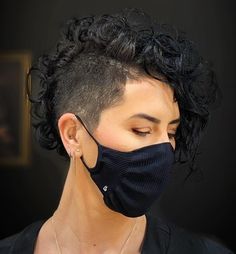 Undercuts For Women, Shaved Side Haircut, Shaved Hairstyles For Women, Side Undercut, Undercut Curly Hair, Side Haircut, Shaved Hairstyles, How To Render, Curly Undercut