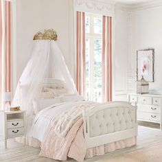 Pottery Barn Kids on Instagram: “@moniquelhuillier is answering your questions! Head to our IGTV to hear what she has to say🌸 #lovemypbk” Shared Nursery, Fantasy Bedroom, Nursery Rooms, Girl Bedrooms, Design Café, Bedroom Decor For Teen Girls, Teen Girl Bedroom, Pinterest Hair