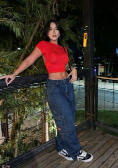 Latina Inspo Outfits, Latina Outfits, Jeans Cargo, Vintage Style Dresses, Simple Trendy Outfits, Fashion Streetwear, Cute Simple Outfits, Teenage Fashion Outfits