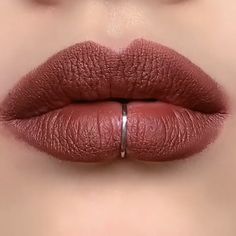 Lip Art Videos, Basic Makeup Tutorial, Orange Eye Makeup, Mauve Lipstick, Lipstick For Dark Skin, Lip Art Makeup, Lip Color Lipstick, Lipstick Tutorial, Make Up Inspiration