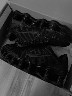 Boxer Aesthetic, Trendy Shoes Sneakers, 2025 Vision, Hype Shoes, Adidas Campus, Nike Shox, Trendy Shoes, Stylish Shoes, Fitness Inspo