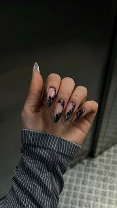 Fashion Outfits Dresses, Beauty Content, Hippie Nails, Punk Nails, Pointed Nails, Studded Nails, Outfits Dresses, Square Acrylic Nails, Girls Nails