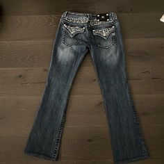 Size 27 Miss Mes In Brand New Condition, Good Material, Makes Hips And Butt Look Good Miss Me Jeans Outfit, Jeans Png, Miss Mes, Miss Me Jeans, Tokio Hotel, Miss Me, Bootcut Jeans, Jeans And Boots, Jean Outfits