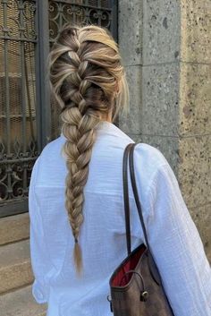 . French Hairstyles, Easy Work Hairstyles, Effortless Hairstyles, Hair Stylies, Work Hairstyles, School Looks, Summer Hair, French Braid, Stylish Hair