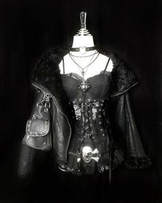 Goth Outfit Inspo, Alt Outfits, Future Outfit, Winter Outfit Inspiration, Gothic Outfits, Alternative Outfits, Fashion Design Clothes